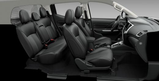 Afbeelding van het interieur van de L200 Double Cab