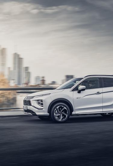 Afbeelding van de Eclipse Cross PHEV in een Urban omgeving